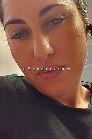 Ely - Escort Girl London