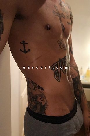 WesleyXXXL - Escort Males London
