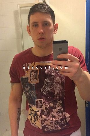 Acen - Escort Males Manchester