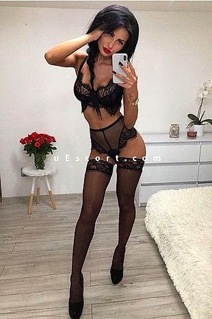 BABECOLLECTION - Escort Girl London