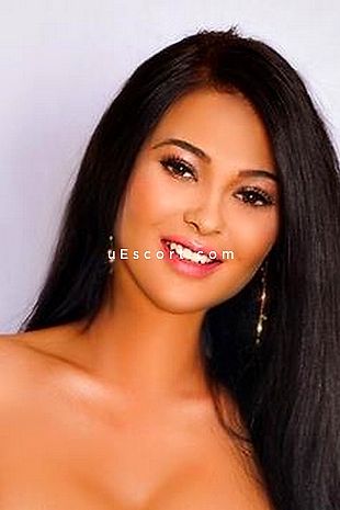 Aylla - Escort Girl London
