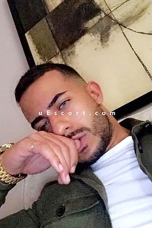 BottomRomeo - Escort Males London