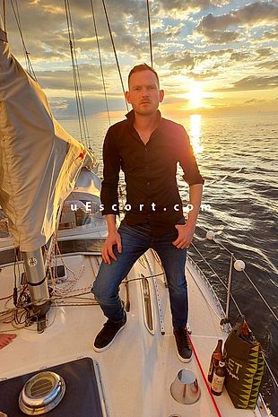 alexhide - Male escorts London