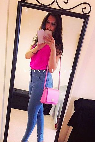 Sadna - Escort Girl London