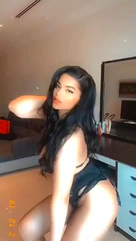 Bella Video Background