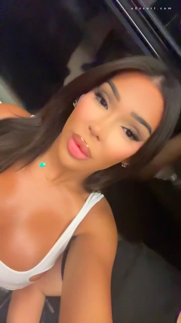Chanel Video Background