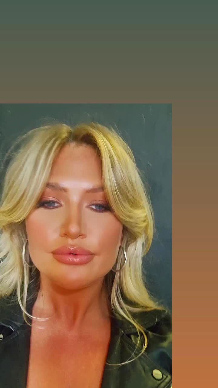 Eleanor Video Background