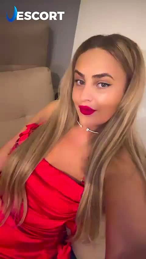 Alenka Video Background