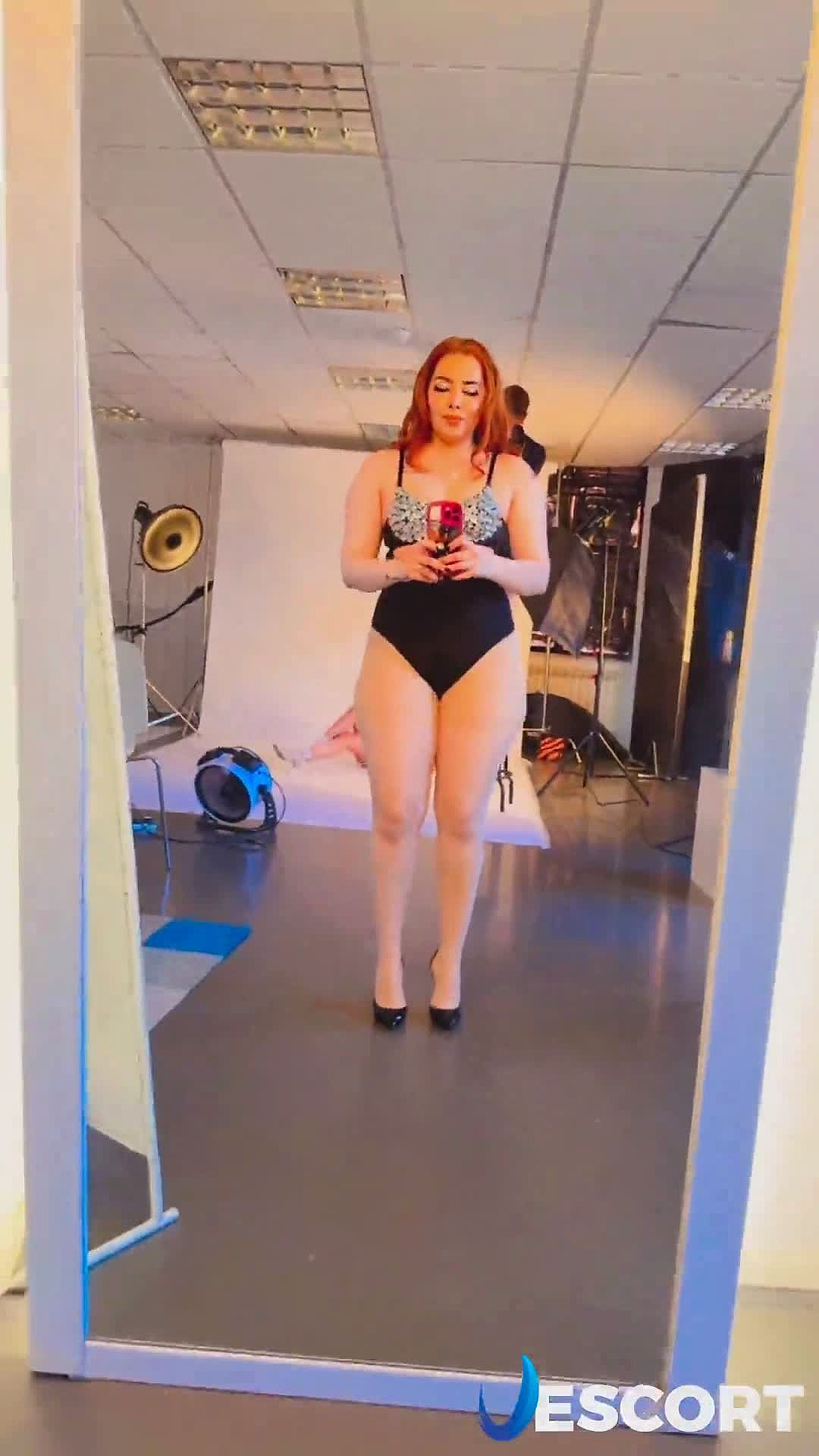 Lysgomez Video Background