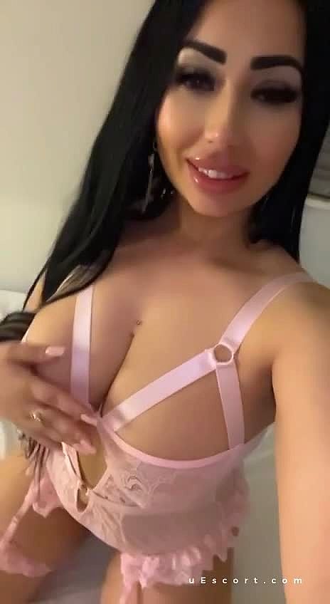 Bianca Video Background