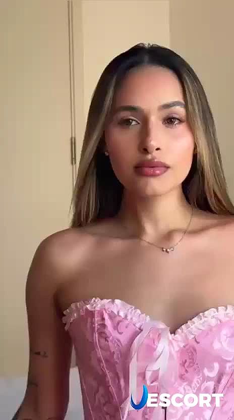 Laura Video Background