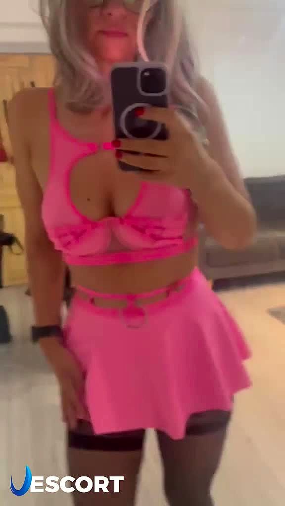 Martina Escortss Video Background