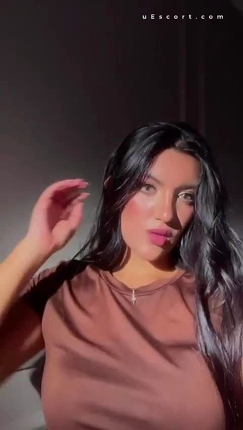 Val Video Background