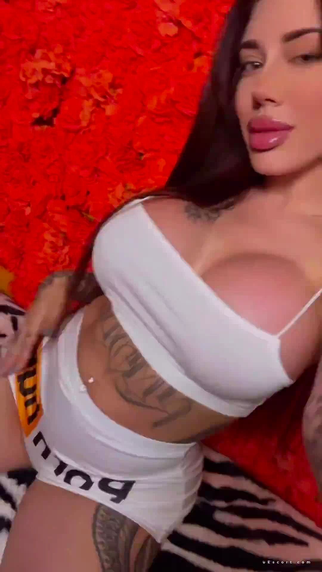 laceyjaynexo Video Background