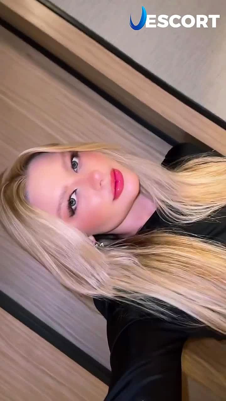 Bella Video Background