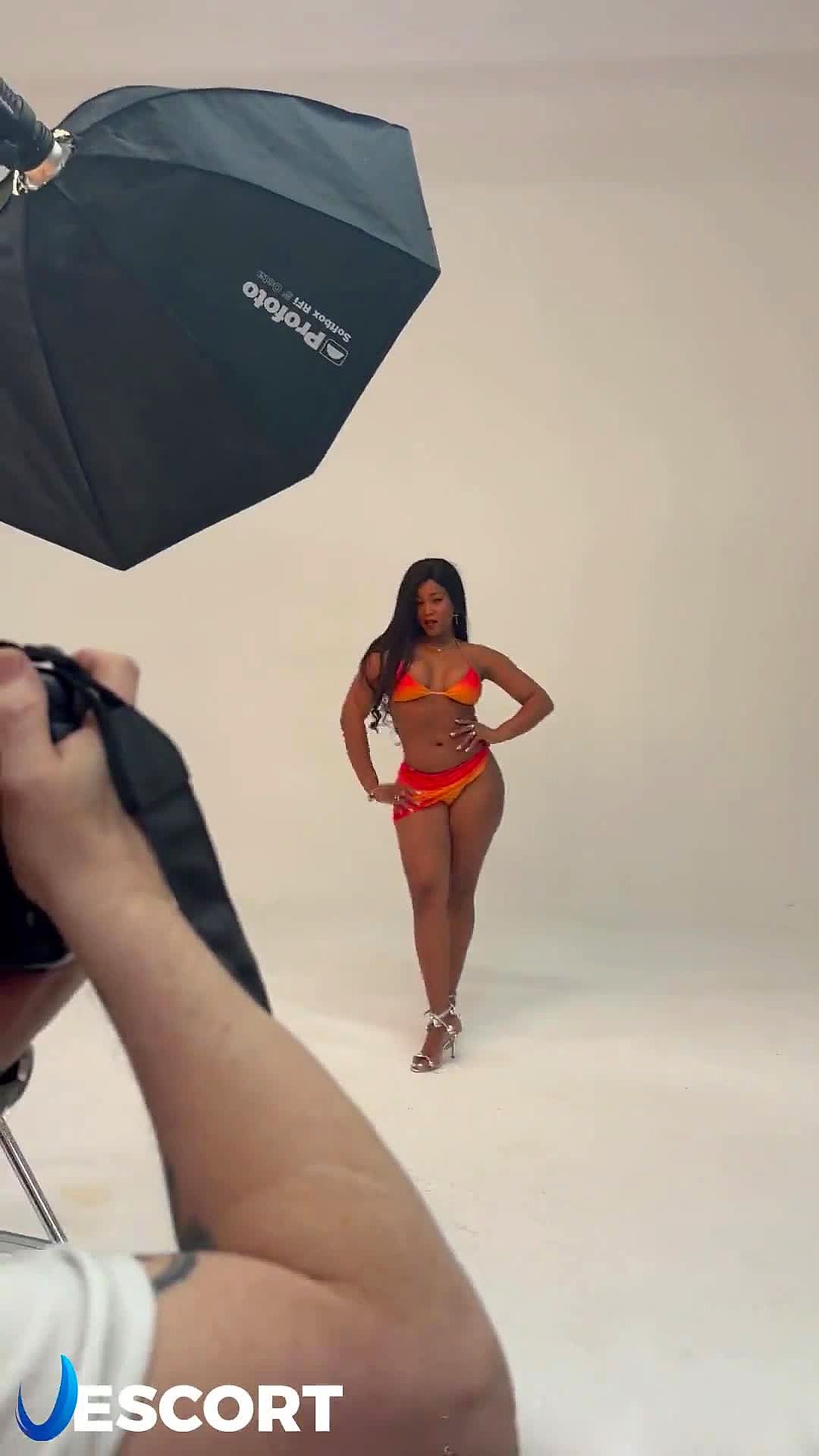Kimora Video Background