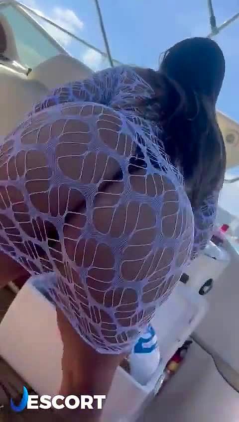 Pathy Biaky Video Background