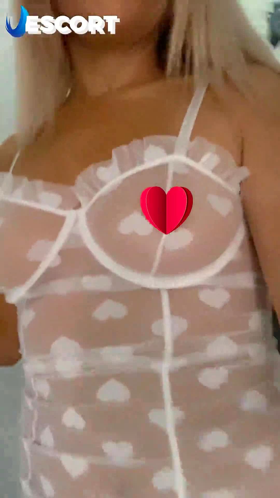 OliviaKiss Video Background