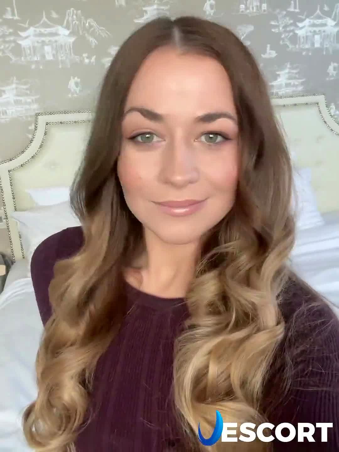 Chelsey Video Background