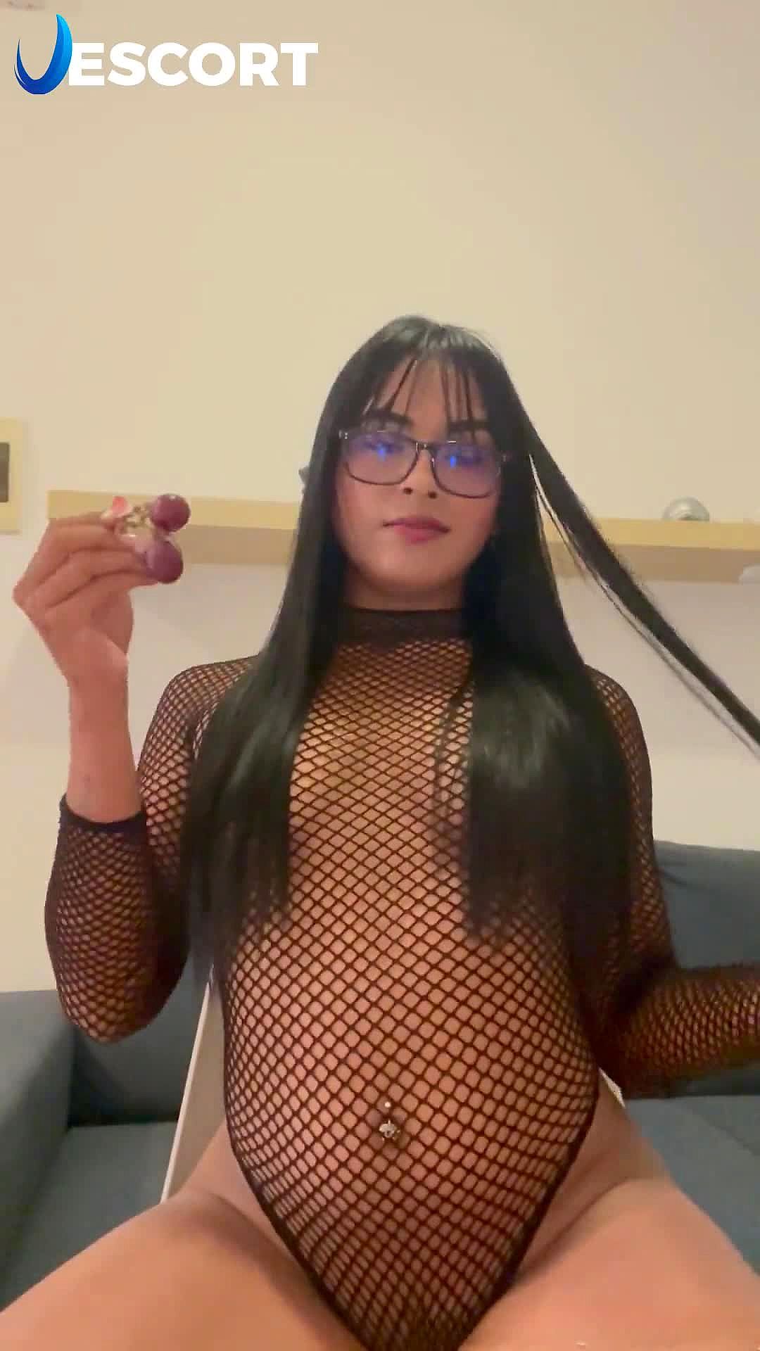 Chanell Video Background
