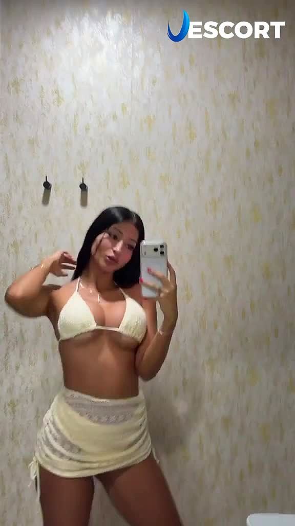 Luciana Video Background