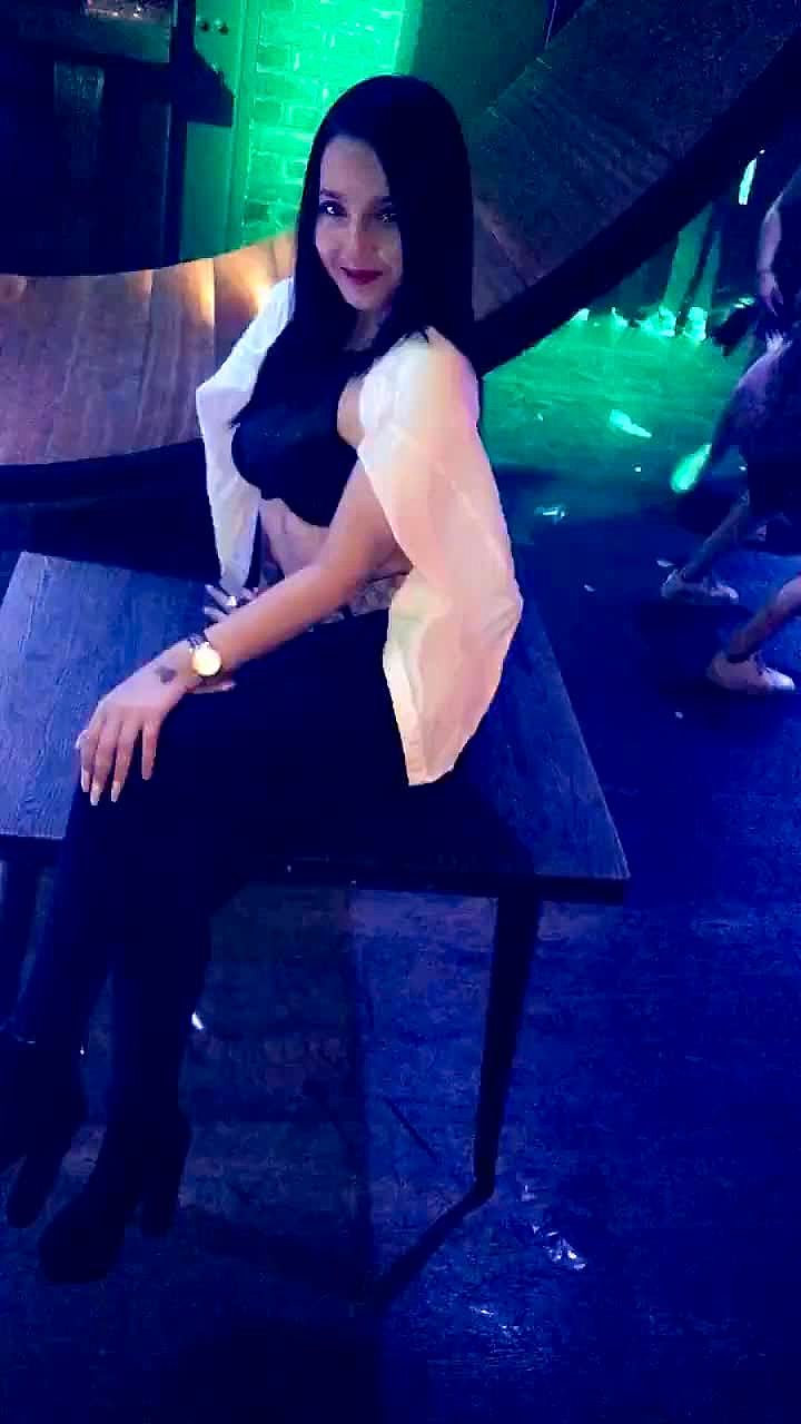Bella Video Background