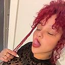 Monique Comment