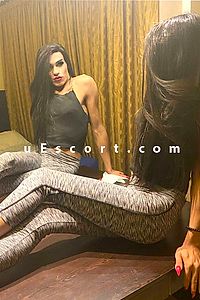 Titta - Trans / TS Escort Beith