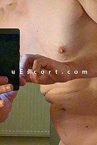 Simon - Male escorts Nuneaton