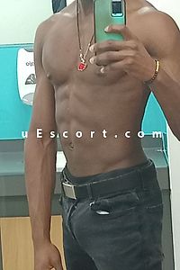 Victor - Male escorts Luton