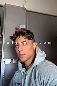 Carlos - Norwich Boy Escorts