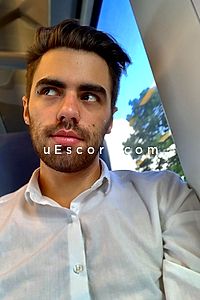 Harvey - Portsmouth Boy Escorts