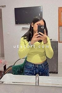 Asha - Peterborough Escorts