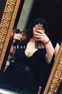 LittleRed - Huddersfield Escorts