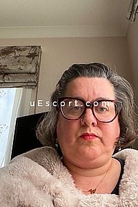 Jojo - Inverness Escorts