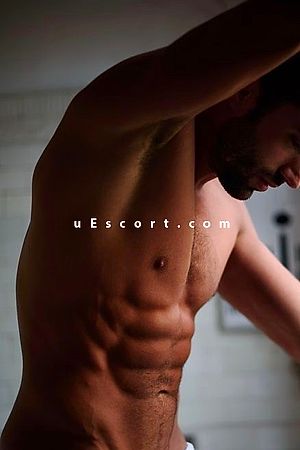 Leon Faro - Male escorts London