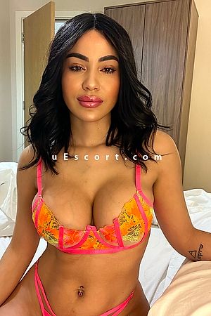 Lina - Escort girls Salford