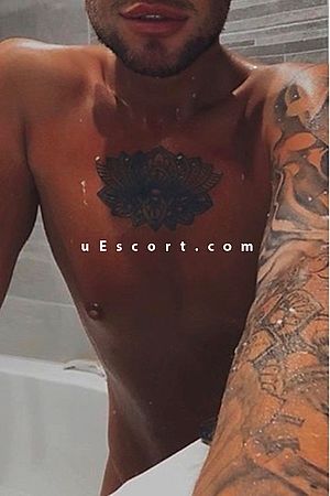 SaintCul - Male escorts Durham