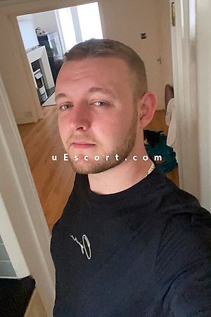 Guy - Male escorts Hull