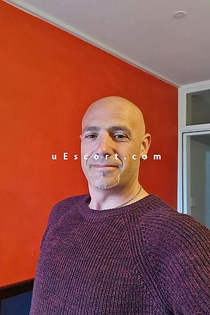 Carlos - Male escorts Birmingham