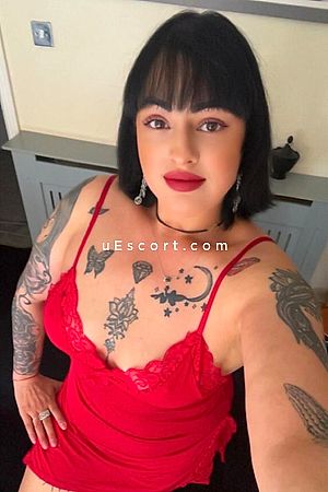 Bella - Edinburgh Escorts