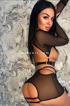 Anemona - Hertford Escorts