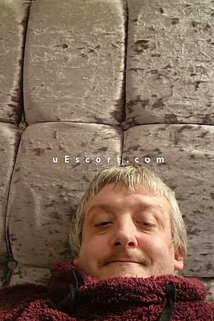 Nikzak1712 - Male escorts Brighton