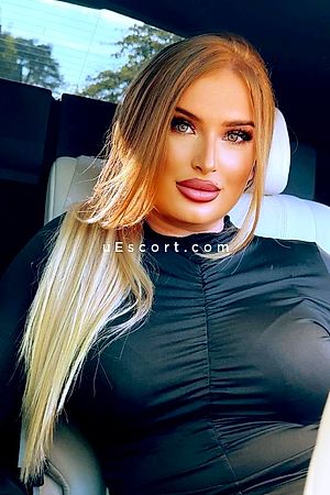 Amira - Slough Escorts