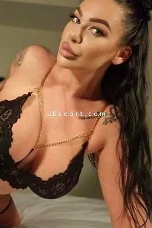 SALOME - Dartford Escorts