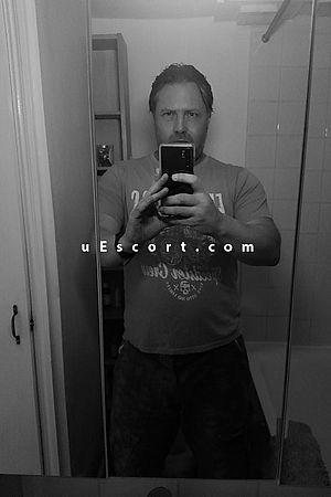 Jonny - Male escorts London