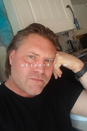 Jonny - Male escorts London