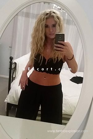 Lauren - Escort girls Surrey