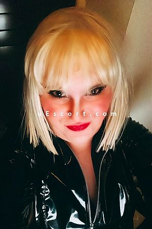 Katie Sweet Delight - Trans / TS Escort Reading