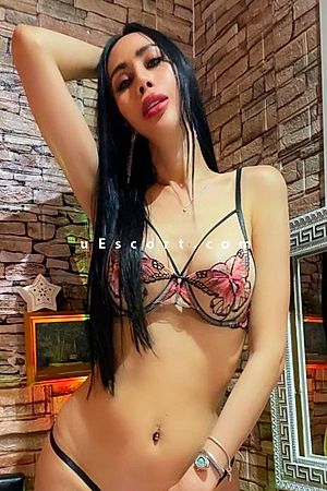 Muna - Escort girls London